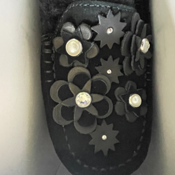 Brand New RARE UGG Women's Ansley Petal Slipper - Picture 8 of 16
